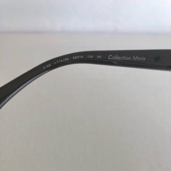 Sunglasses w/case - Picture 4 of 6